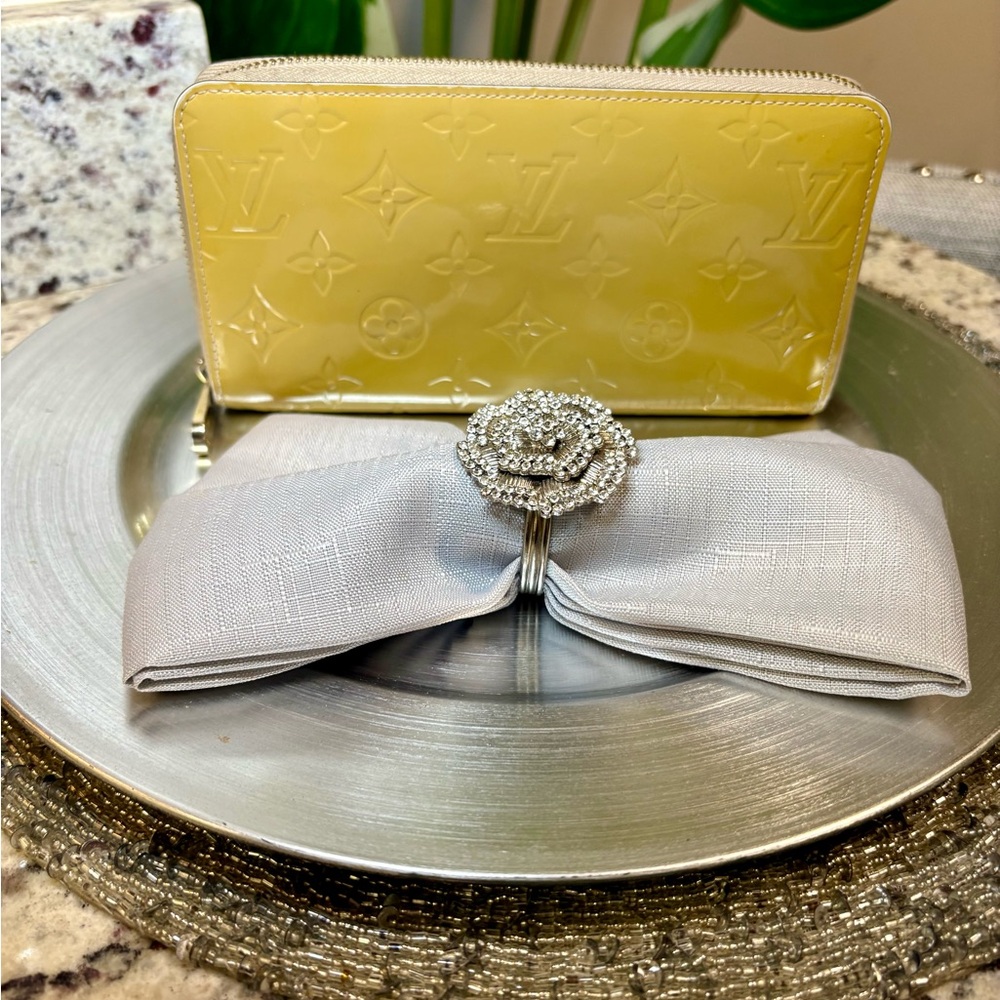 Louis Vuitton Zippy Wallet Yellow Monogram Vernis Patent Leather Authentic